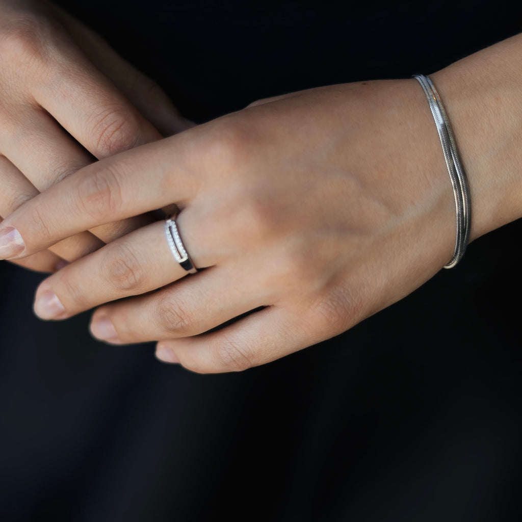 Rhodium Plated Modern Band Ring with CZ – Adjustable Size 7–8